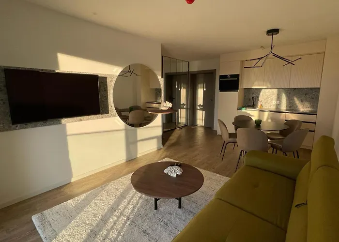 Apartment Uzelac - Pool & Sea View In Makarska