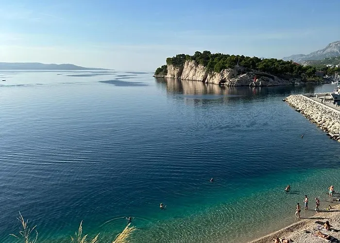 Apartment Uzelac - Pool & Sea View In *