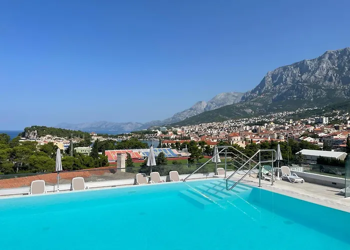 Uzelac - Pool & Sea View In Apartment Makarska