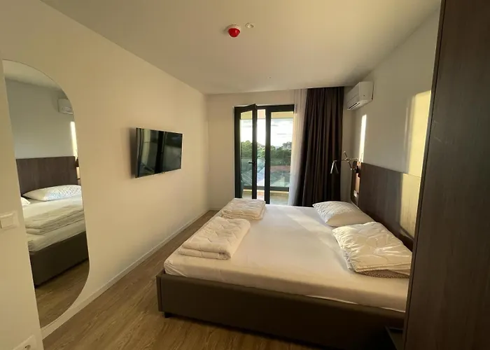 Uzelac - Pool & Sea View In Makarska