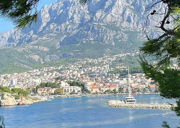 Uzelac - Pool & Sea View In * Makarska
